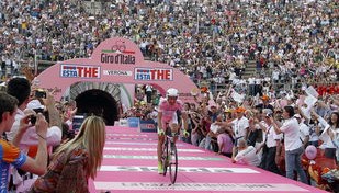 开云体育充值-“新加坡迎来泳坛盛会，2025世界游泳锦标赛激烈角逐”