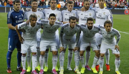 开云ios-西班牙男子游泳队团队协作默契增，西班牙游泳抢跳